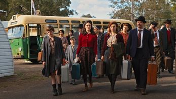 Ten Pound Poms - Finn Treacy, Hattie Hook, Faye Marsay, Warren Brown