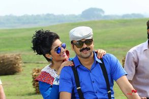 Shamili and Kunchacko Boban in Valliyum Thetti Pulliyum Thetti (2016)