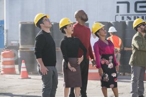 Brittany Ishibashi, Ryan Sands, Kevin Weisman, James Yaegashi, and Angel Parker in Runaways (2017)