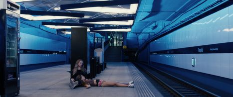 Luna Wedler and Zoë Pastelle Holthuizen in Blue My Mind (2017)