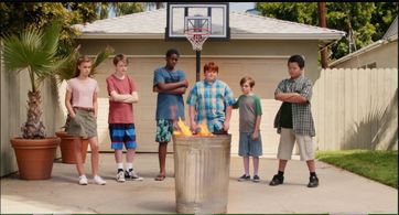 Trevor Larcom, Dash Williams, Evan Hannemann, Prophet Bolden, Hudson Yang, and Isabella Alexander in Fresh Off the Boat 