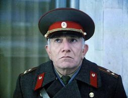 Armen Dzhigarkhanyan in 100 Days Before the Command (1991)