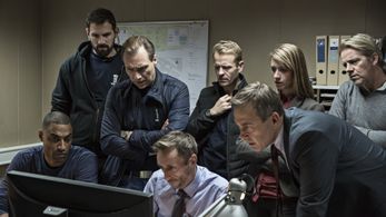 Flemming Enevold and Sara Hjort Ditlevsen in Gidseltagningen (2017)