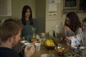 Tom Goodman-Hill, Gemma Chan, Theo Stevenson, Pixie Davies, and Lucy Carless in Humans (2015)