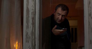 Martin Hofmann in Women on the Run (2019)