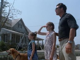 Megan Gallacher, Brad Johnson, and Stephanie Milford in The Birds II: Land's End (1994)