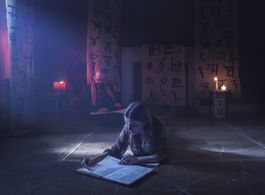 Catherine Walker and Steve Oram in A Dark Song (2016)