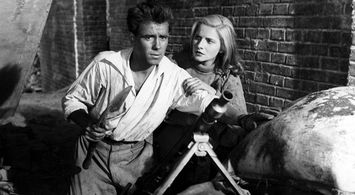 Teresa Izewska and Tadeusz Janczar in Kanal (1957)