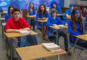 Chandler Kinney, Sloane Morgan Siegel, and Drew Justice in Gortimer Gibbon's Life on Normal Street (2014)