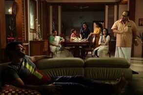 Innocent Vareed Thekkethala, Dulquer Salmaan, Muthumani, Indu Thampy, and Rasna in Jomon's Gospels (2017)