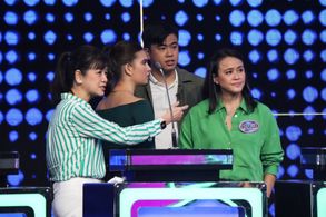 Roselle Y. Monteverde, Theodore Monteverde, Casie Banks, and Grace Monteverde in Family Feud Philippines (2022)