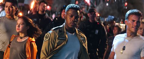 Scott Eastwood, John Boyega, Ivanna Sakhno, Mackenyu, and Cailee Spaeny in Pacific Rim: Uprising (2018)