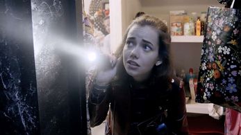 Maemae Renfrow in Hunter Street (2017)