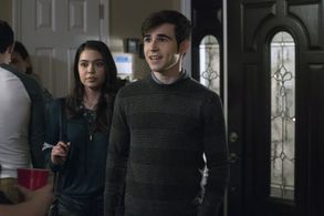 Ted Sutherland and Auli'i Cravalho in Rise (2018)