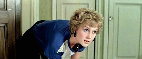 Irina Rozanova in Gde nakhoditsya Nofelet? (1988)