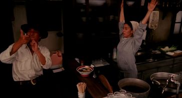 Nobuko Miyamoto and Tsutomu Yamazaki in Tampopo (1985)