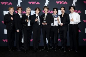 Stray Kids, Bang Chan, Hyun-Jin Hwang, Changbin, Felix Lee, Seungmin, Jeong-in Yang, Lee Know, and Ji-sung Han