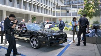 Still of Ozioma Akagha in RUNAWAYS