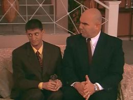 Yannis Bostantzoglou and Stavros Mavridis in Eglimata: Episode #2.21 (2000)