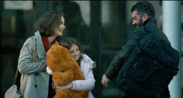 Antonio Banderas, Cristina Serafini, and Lillian Blankenship in Acts of Vengeance (2017)