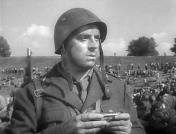 Raffaele Pisu in Italiani brava gente (1964)