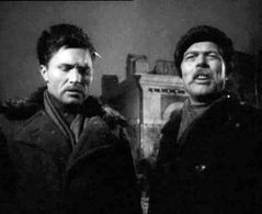 Vasiliy Shukshin and Stepan Krylov in Zolotoy eshelon (1959)