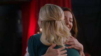 Vanessa Lengies and Katherine Bailess in A Date by Christmas Eve (2019)