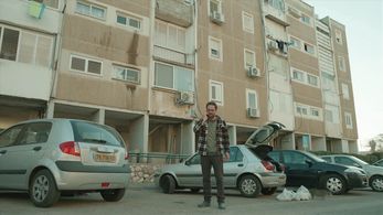 Miki Leon in Herzl's Susita (2018)