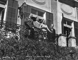 Hans Brausewetter, Richard Häussler, and Anny Ondra in Himmel, wir erben ein Schloß (1943)