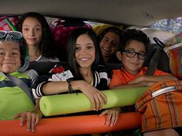 Kayla Maisonet, Jenna Ortega, Isaak Presley, Nicolas Bechtel, and Malachi Barton in Stuck in the Middle (2016)