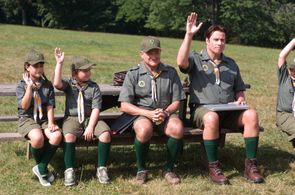 John Travolta, Robin Williams, Ella Bleu Travolta, and Conner Rayburn in Old Dogs (2009)