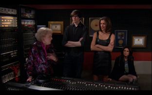 Betty White, Braden Davis, Wendy Malick and Valerie Bertinelli