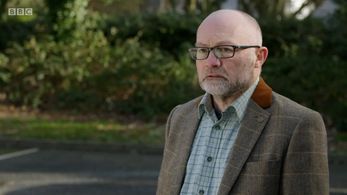 Sean Connolly as Simon Holland - Doctors - Series 22_ 30. Over the Waters.