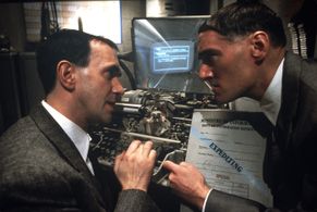 Jonathan Pryce and Charles McKeown in Brazil (1985)