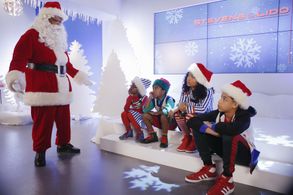 Anthony Anderson, Yara Shahidi, Marcus Scribner, Miles Brown, and Marsai Martin in Black-ish (2014)