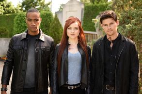 Owen Roth, Nykeem Provo, and Susanna Fournier in Shadowhunters (2016)