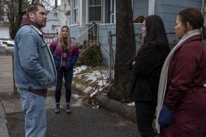 Candice Coke, Annie Murphy, Mary Hollis Inboden, and Alex Bonifer in Kevin Can F**k Himself: The Way We Were (2022)