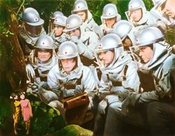 Emi Itô and Yumi Itô in Mothra (1961)