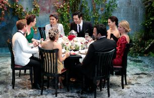 Yildiray Sahinler, Tülin Özen, Ferit Aktug, Gökçe Bahadir, Mert Firat, Aslihan Gürbüz, Bade Iscil, and Duygu Sarisin in 