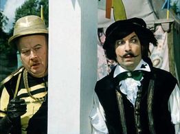 Evgeniy Morgunov and Georgiy Vitsin in Vesyoloye snovideniye, ili smekh i slyozy (1976)