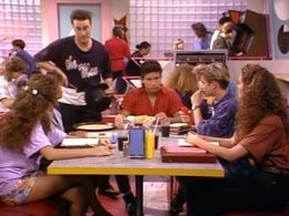 Elizabeth Berkley, Mark-Paul Gosselaar, Tiffani Thiessen, Ed Alonzo, Mario Lopez, and Lark Voorhies in Saved by the Bell
