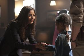 Salli Richardson-Whitfield and Jordenn Thompson in Eureka (2006)