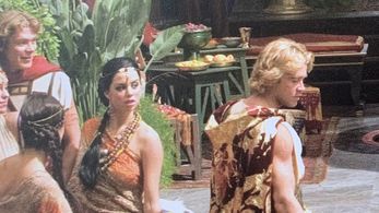 Colin Farrell, Joseph Morgan, and Djalenga Scott in Alexander (2004)