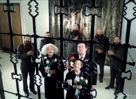 Zdenek Díte, Míla Myslíková, and Marie Rosulková in Hodinárova svatební cesta korálovým morem (1979)