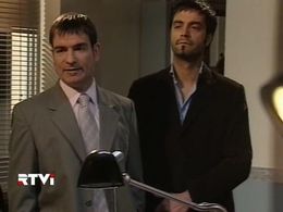 Adrián Navarro in Vidas robadas (2008)