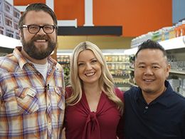 Jet Tila, Rutledge Wood, and Damaris Phillips in Guy's Grocery Games: Single Shop Showdown (2018)