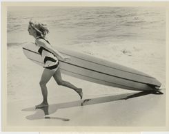 Andrea Dromm in Hit the Surf (1967)