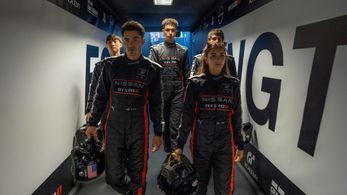 Sang Heon Lee, Emelia Hartford, Josha Stradowski, Archie Madekwe, and Darren Barnet in Gran Turismo (2023)