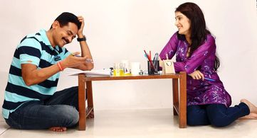 Atul Kulkarni and Sagarika Ghatge in Premachi Goshta (2013)