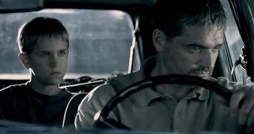 Konstantin Lavronenko and Ivan Dobronravov in The Return (2003)